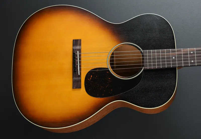 000-17 Acoustic Guitar – Whiskey Sunset Finish