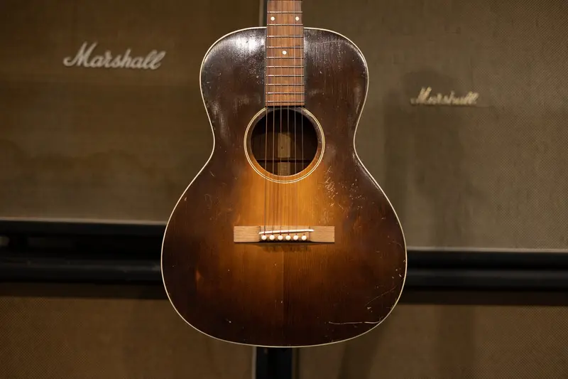 1929 Gibson L-1 Archtop Guitar – Classic Sunburst Veneer