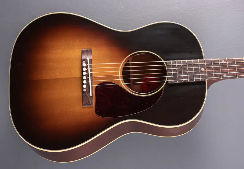 1942 Gibson Banner LG-2 Acoustic Guitar – Vintage Sunburst