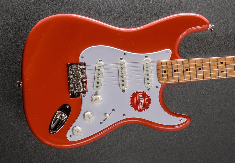 1950s-Inspired Stratocaster – Fiesta Red Vintage-Style Electric Guitar