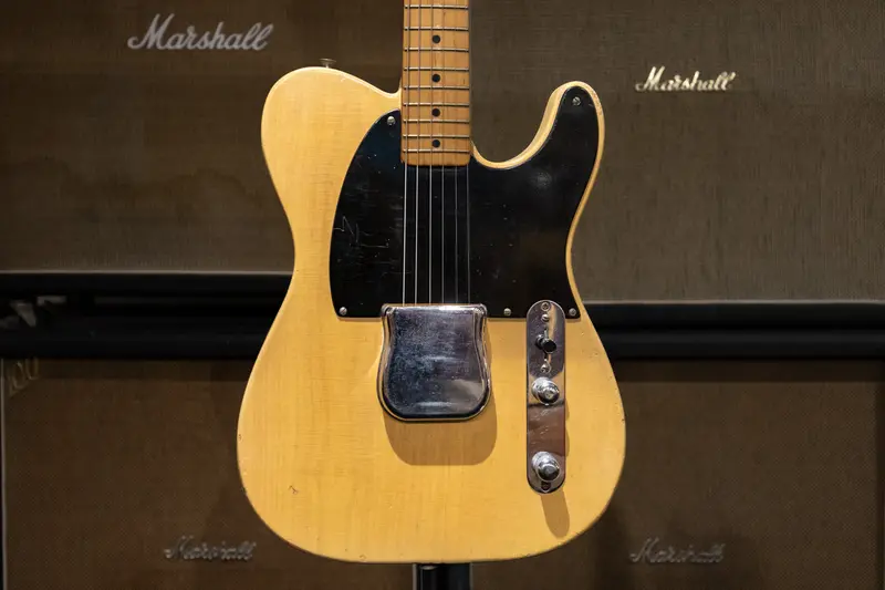 1952 Vintage Fender Esquire – Blonde Finish