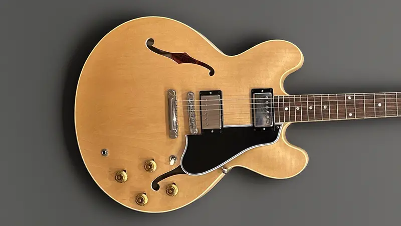 1959 Gibson ES-335 Reissue in Vintage Natural Finish