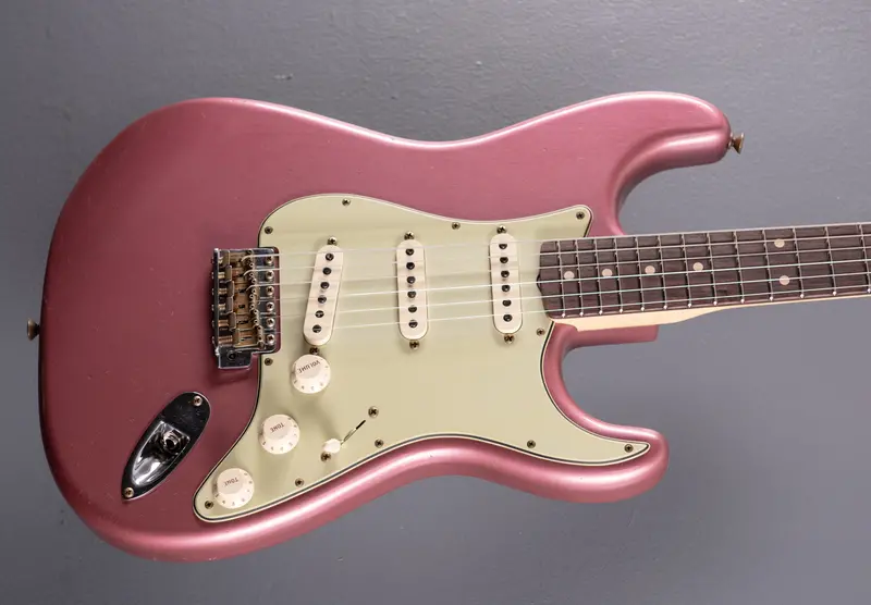 1960 Stratocaster Journeyman Relic – Hand-Aged Craftsmanship