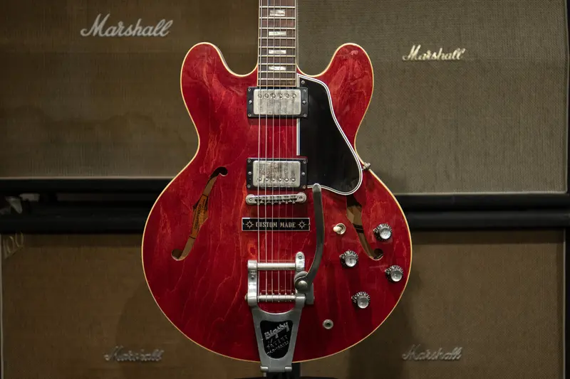 1963 Gibson ES-335 – Cherry Red Finish