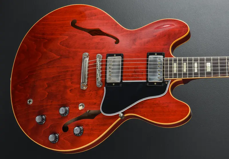 1964 ES-335 Reissue Semi-Hollow Guitar – Sixties Cherry Finish