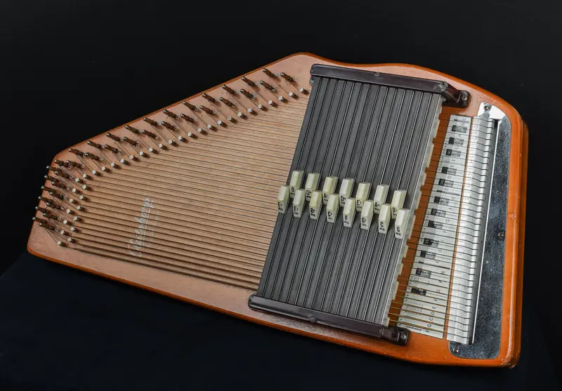 1970s 15-String EBH Autoharp