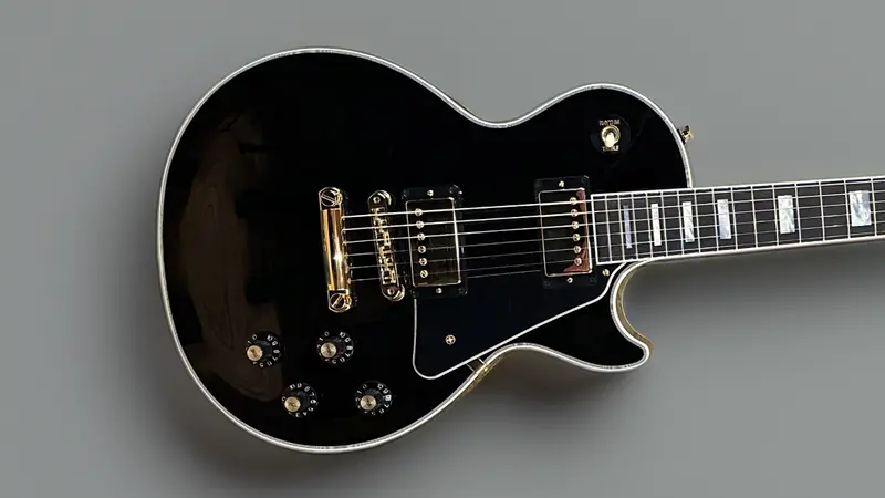 1970s-Style Gibson Les Paul Custom in Ebony Finish
