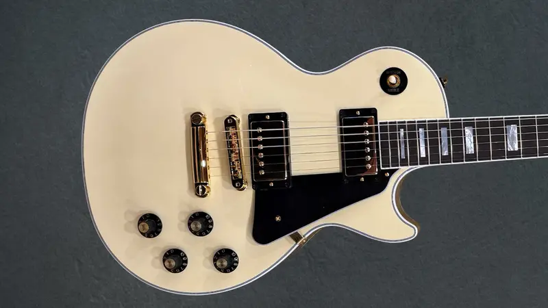1970s-Style Les Paul Custom – Buttercream Top Reissue