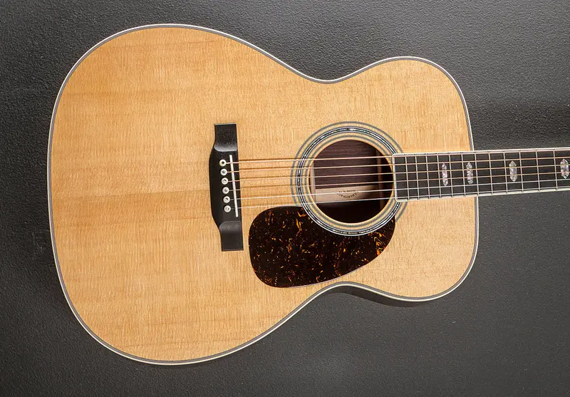 2025 J-40 Acoustic Guitar – New Model Release