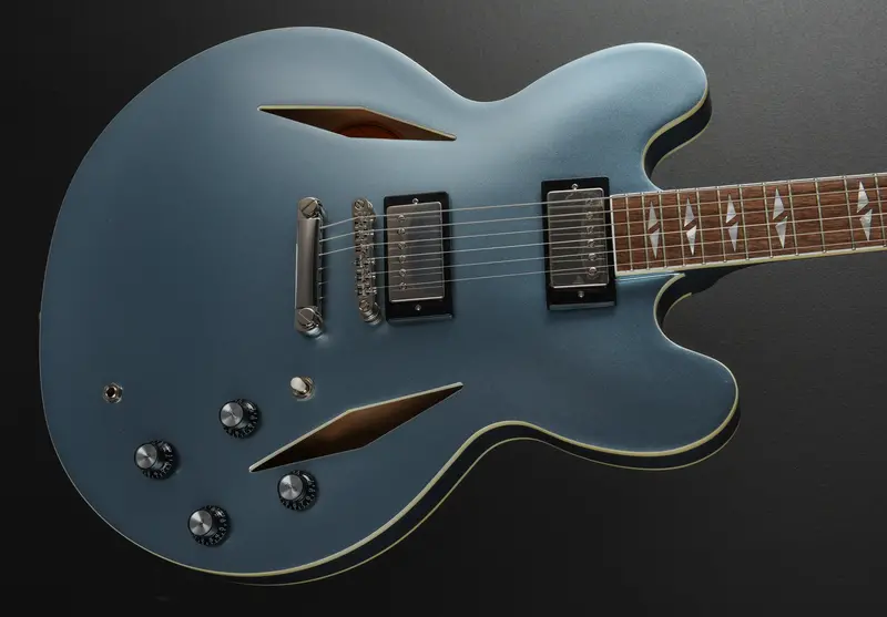 Dave Grohl DG-335 Signature – Pelham Blue Finish