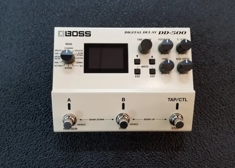 DD-500 Digital Delay Pedal with Tap Tempo & Looper
