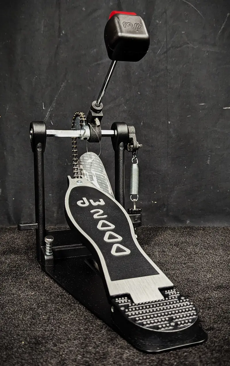 DW 2000 Series Single-Chain Bass Drum Pedal