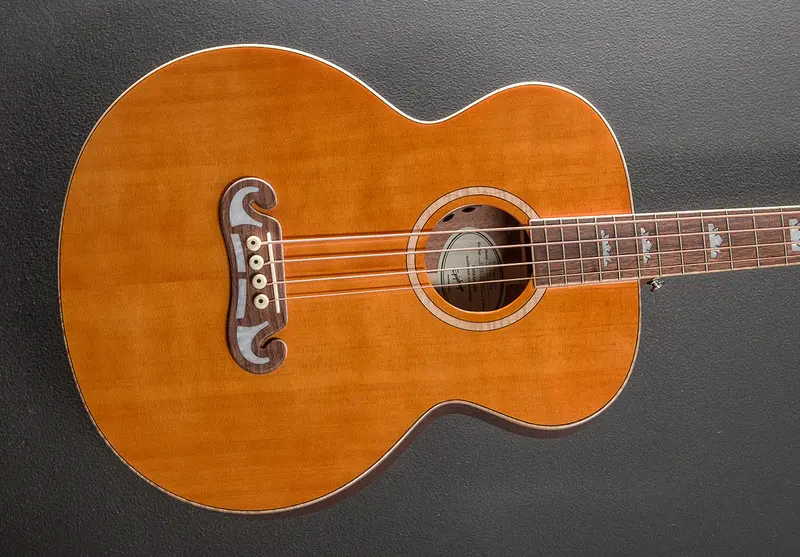 El Capitan J-200 Studio Bass – Distressed Vintage Natural Finish