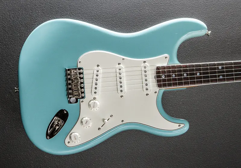 Eric Johnson Signature Stratocaster with Rosewood Fingerboard in Tropical Turquoise