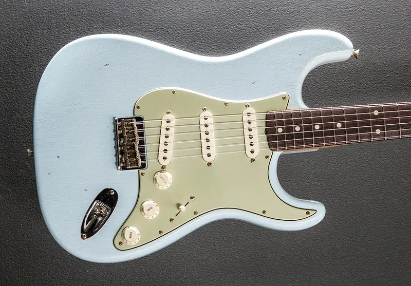 Fender 1960 Journeyman Relic Hardtail Stratocaster – Vintage-Style Build