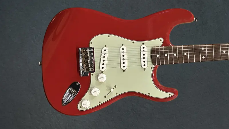 Fender 1960 Journeyman Relic Stratocaster – Distressed Collector’s Edition