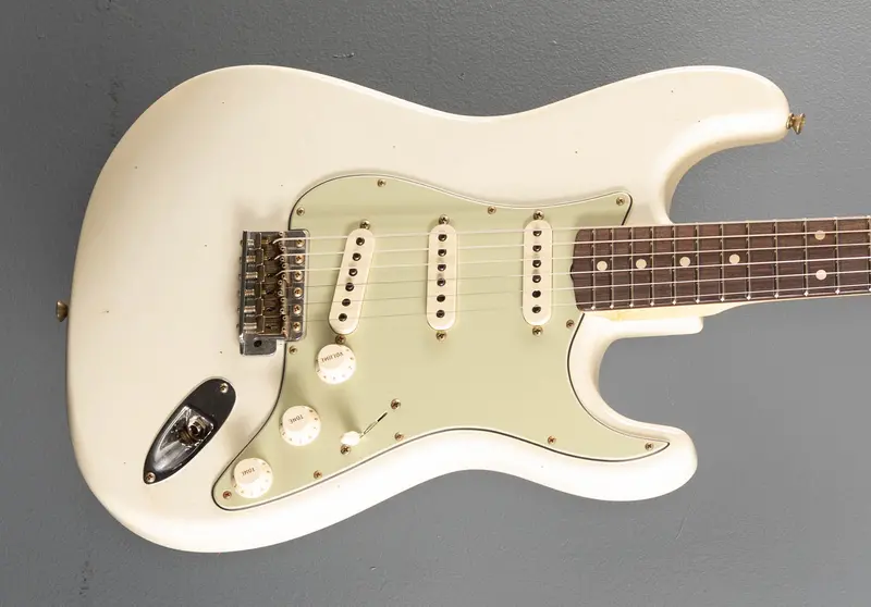 Fender 1960 Journeyman Relic Stratocaster Electric Guitar