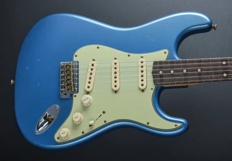 Fender 1960 Journeyman Relic Stratocaster Electric Guitar