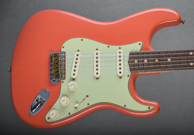 Fender 1960 Journeyman Relic Stratocaster Electric Guitar