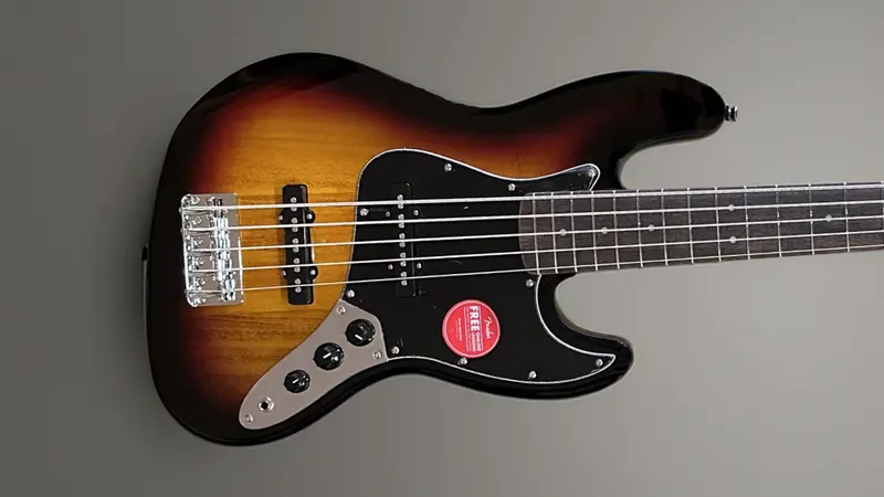 Fender Affinity Series Jazz Bass V in 3-Color Sunburst with Indian Laurel Fingerboard