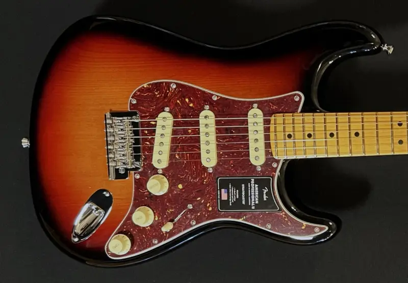 Fender American Professional II Stratocaster – 3-Color Sunburst with Maple Fingerboard