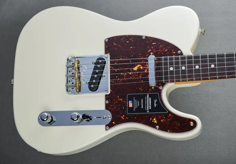 Fender American Professional II Telecaster in Olympic White