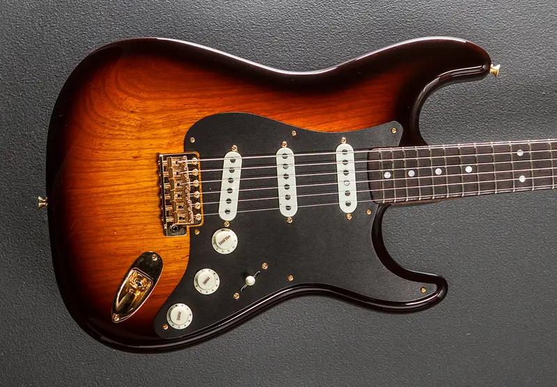 Fender American Ultra Stratocaster – Custom Shop-Inspired Features