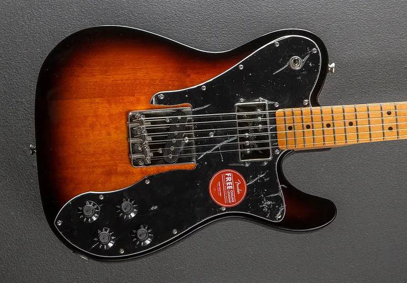 Fender Classic Vibe 1970s Telecaster Custom in 3-Color Sunburst