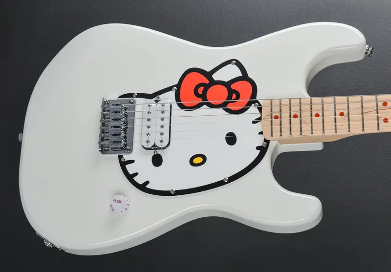 Fender Hello Kitty Stratocaster – Limited Edition White Model