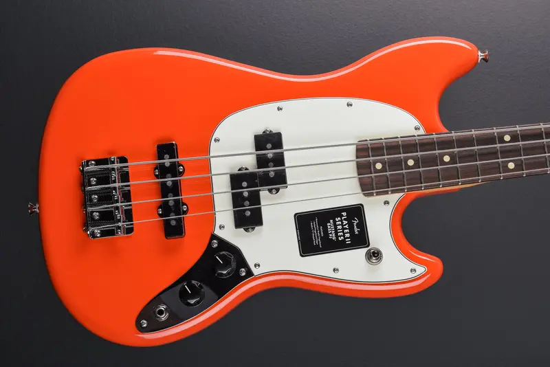 Fender Player II Mustang Bass PJ in Coral Red with Rosewood Fingerboard
