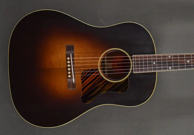Gibson 1934 Jumbo Acoustic Guitar – Vintage Sunburst Finish