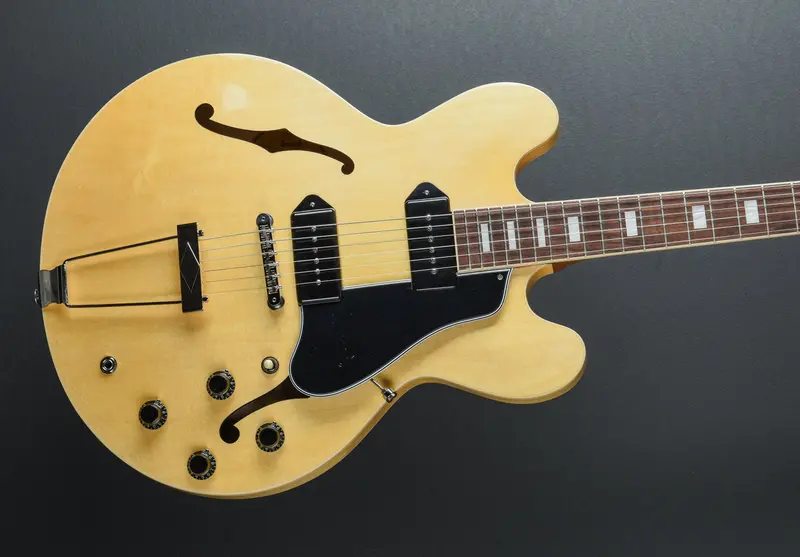 Gibson ES-330 Semi-Hollow Guitar – Antique Natural Variant