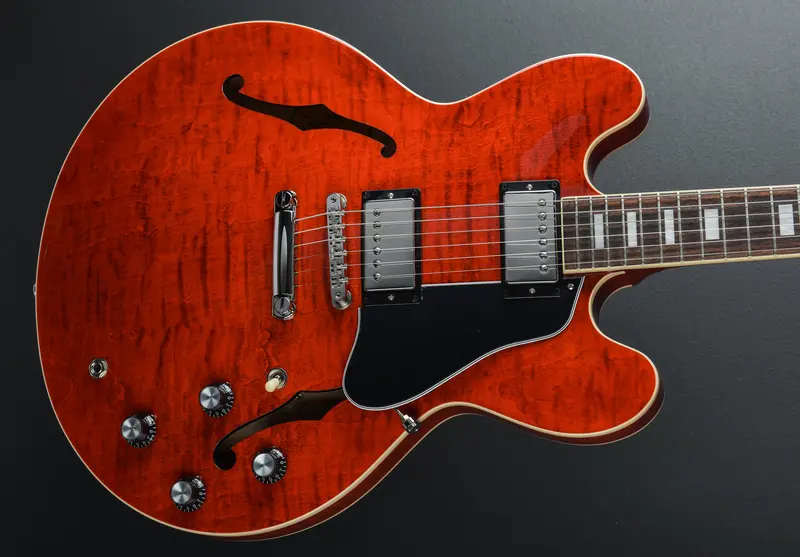 Gibson ES-335 Figured Semi-Hollowbody in Sixties Cherry
