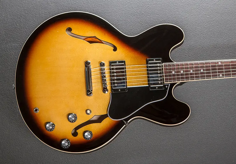 Gibson ES-335 Semi-Hollow Body Electric Guitar in Vintage Burst