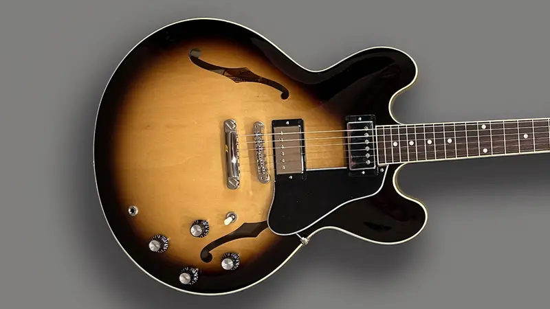 Gibson ES-335 Semi-Hollow Guitar in Vintage Burst
