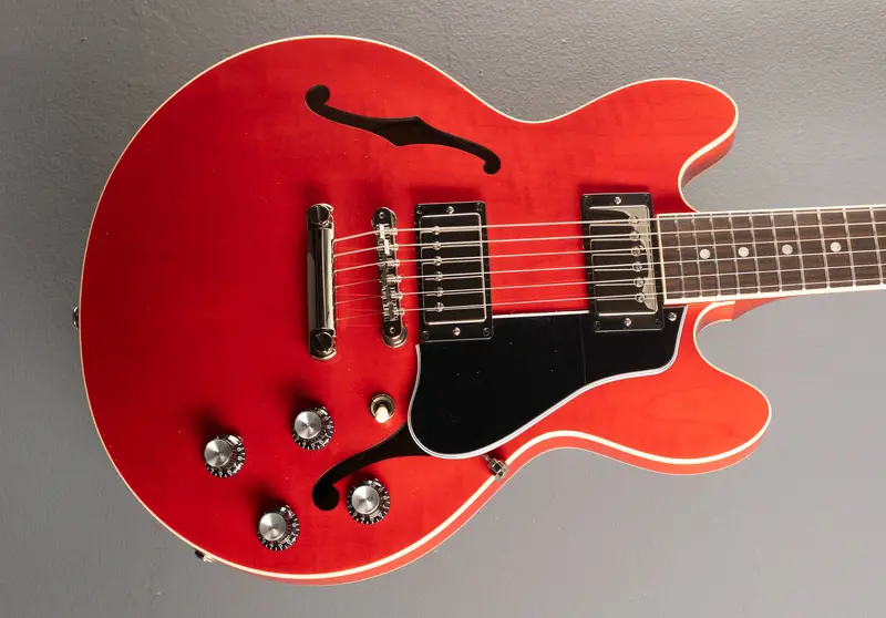 Gibson ES-339 Semi-Hollow Electric Guitar in Cherry Finish