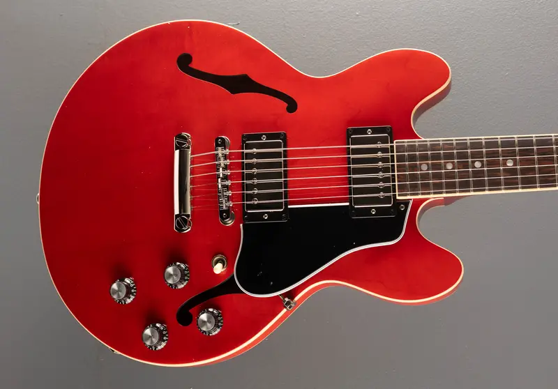 Gibson ES-339 Semi-Hollowbody – Cherry Red Finish