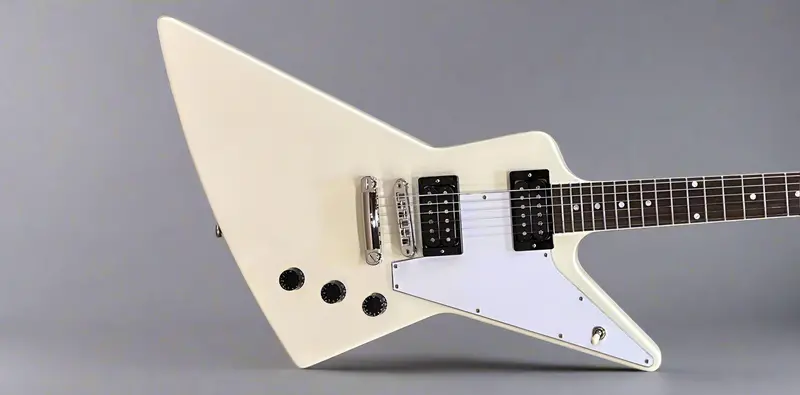 Gibson Explorer from the 1970s in Classic White