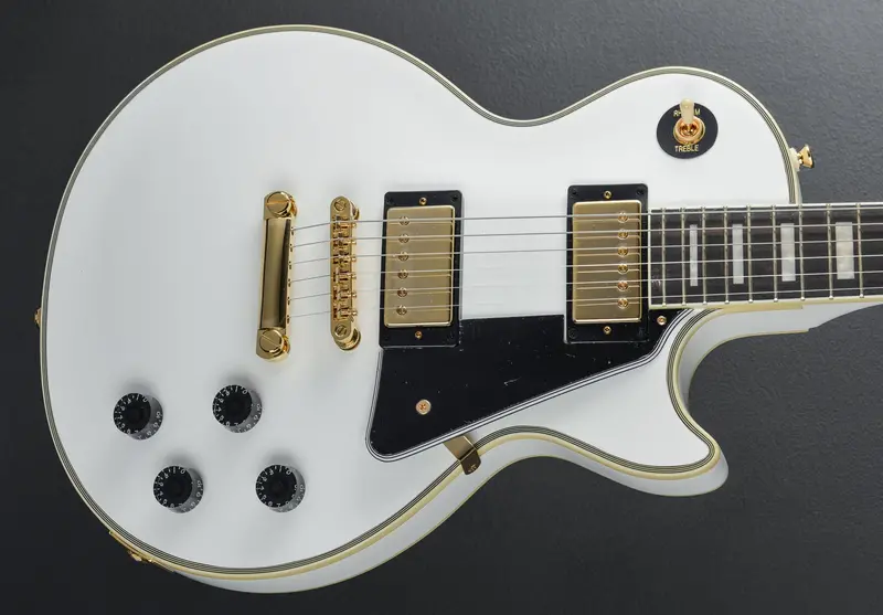 Gibson Les Paul Custom in Alpine White
