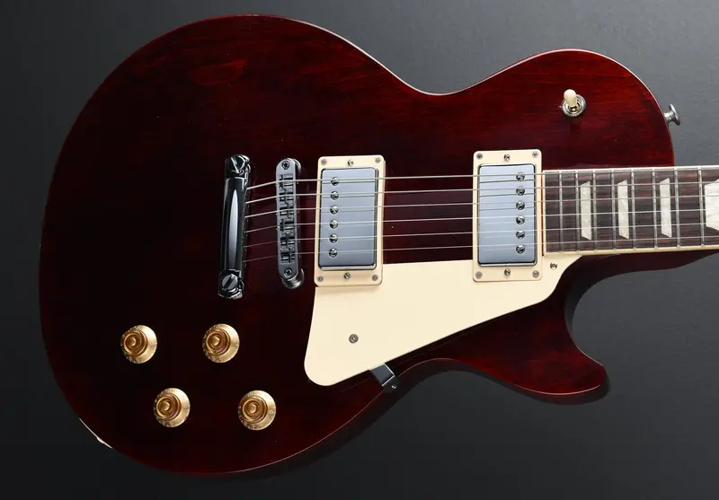 Gibson Les Paul Studio Wine Red – Slim-Profile Solid-Body Guitar