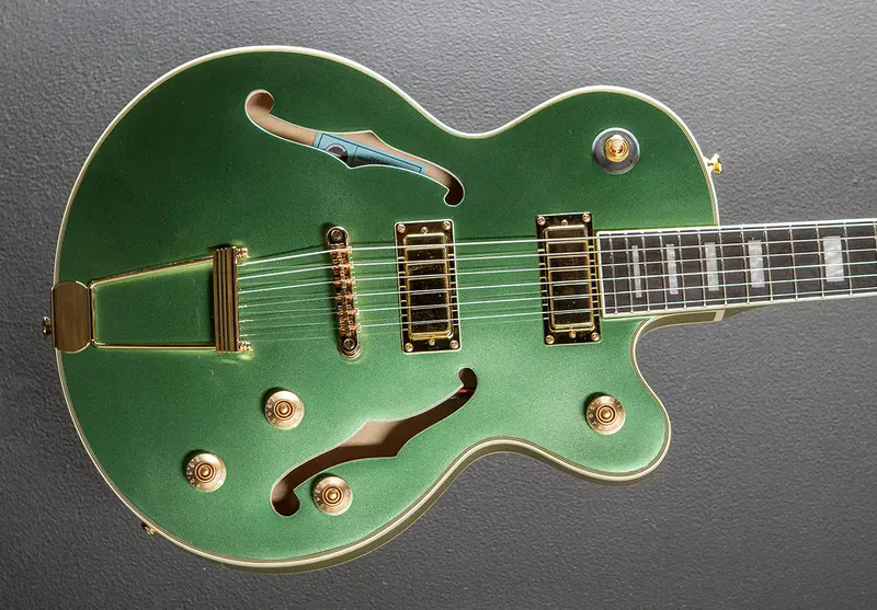 Godin UpTown Kat ES Semi-Hollow Electric Guitar in Emerald Green Metallic