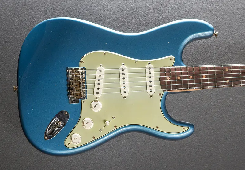 Journeyman Relic 1960 Stratocaster – Hand-Aged Fender Replica