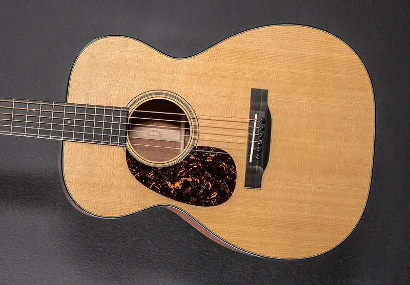 Martin 00-18 Acoustic Guitar – Left-Handed, New 2025 Edition