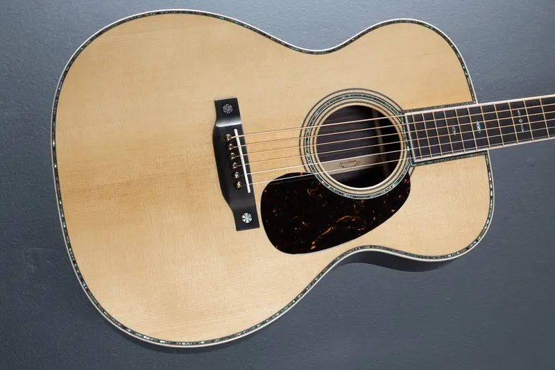 Martin 000-42 Modern Deluxe Acoustic Guitar