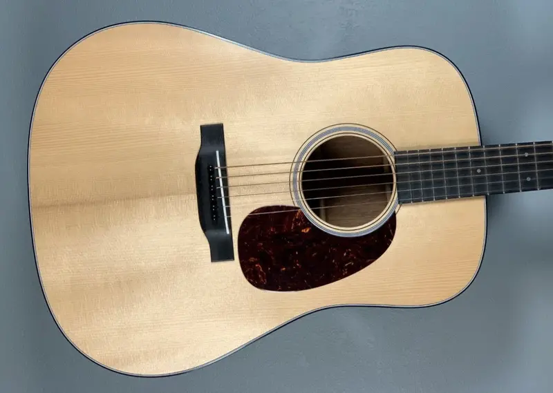 Martin D-18 Authentic 1939 Reissue Acoustic Guitar