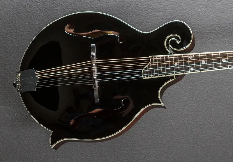 Martin MD415-BK Acoustic-Electric Mandolin – Black Finish
