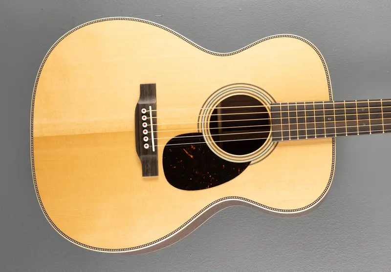Martin OM-28 Modern Deluxe Acoustic Guitar