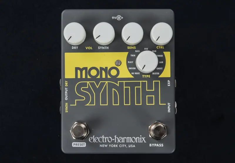 Mono Guitar Synthesizer Effects Pedal