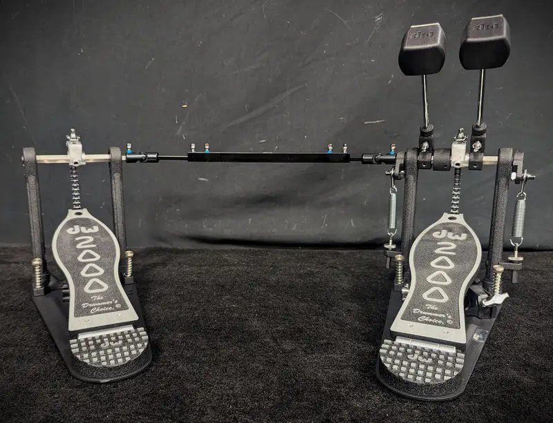 Pearl 2000 Series Double Bass Drum Pedal – Dual Chain Drive