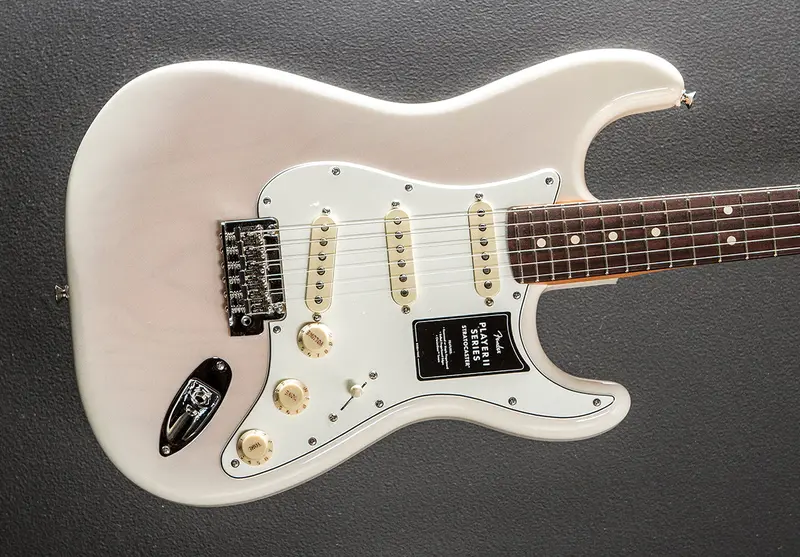 Player II Stratocaster – White Blonde Finish